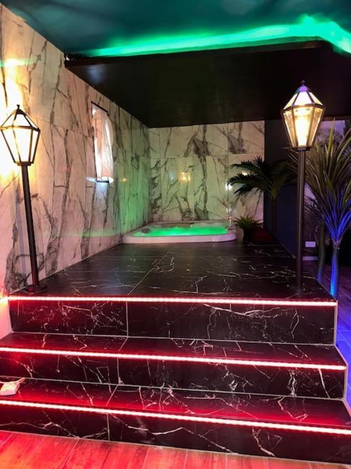 Marbella Logement Privatif -Jacuzzi-Sauna 라발레트듀바 외부 사진